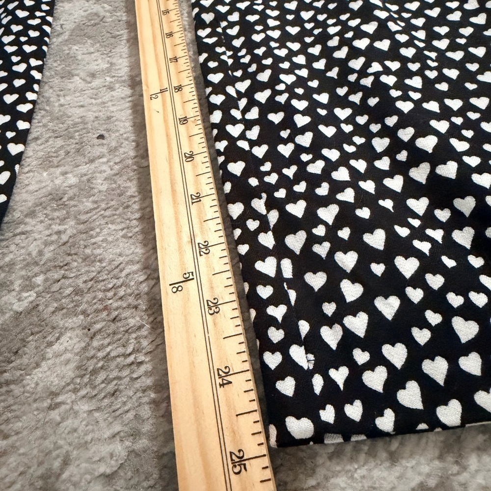 J.CREW MERCANTILE Black White Hearts Ankle Length Pants Sz 8 - Picture 5 of 5